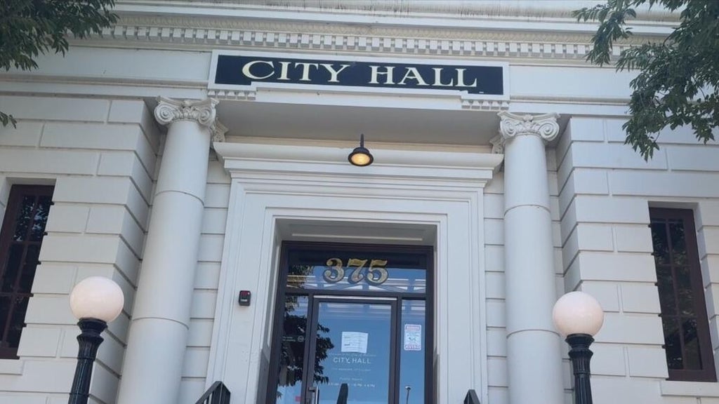 Hollister cancels town hall meetings amid outcry over layoffs, budget woes — CBS Bay Area (KPIX), San Rafael Government news