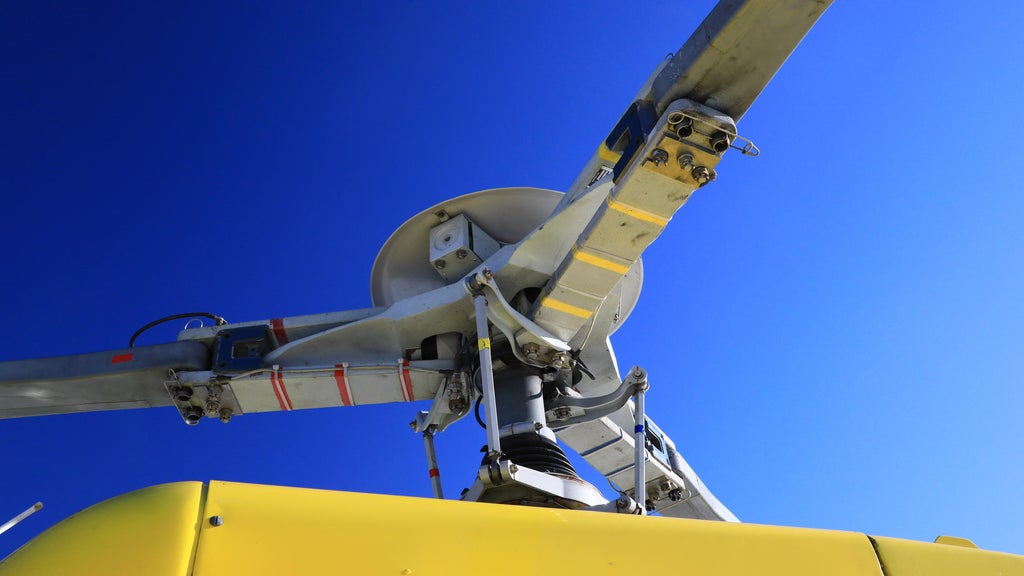 2 helicopters collide southeast of McMinnville in Oregon, killing 3 — San Rafael Schools news