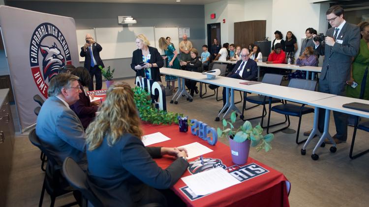 Killeen high school hosts signing ceremony for jailer program students — KCEN (Central Texas), San Rafael Schools news