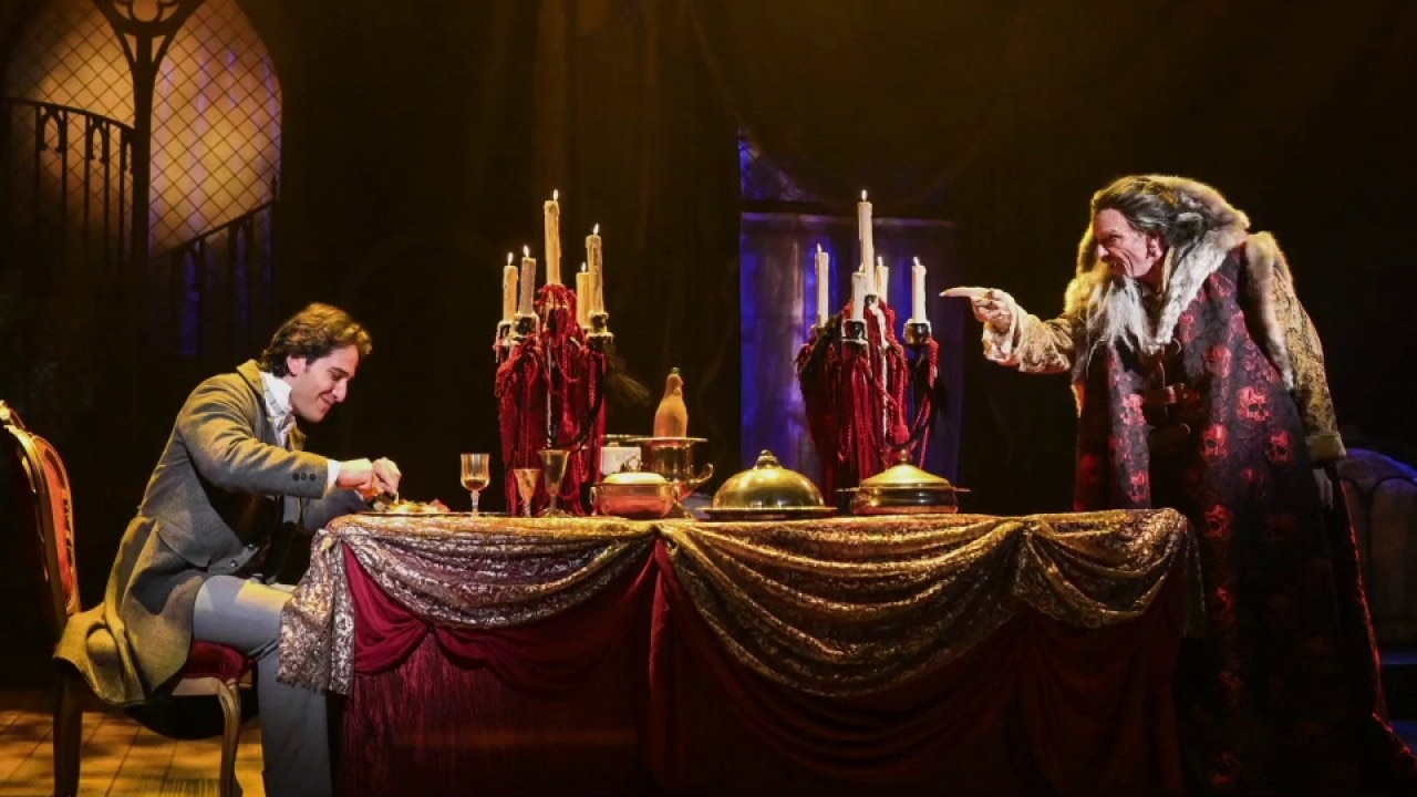 'Dracula' at TheatreWorks Silicon Valley — KTVU FOX 2 Bay Area, San Rafael Arts news